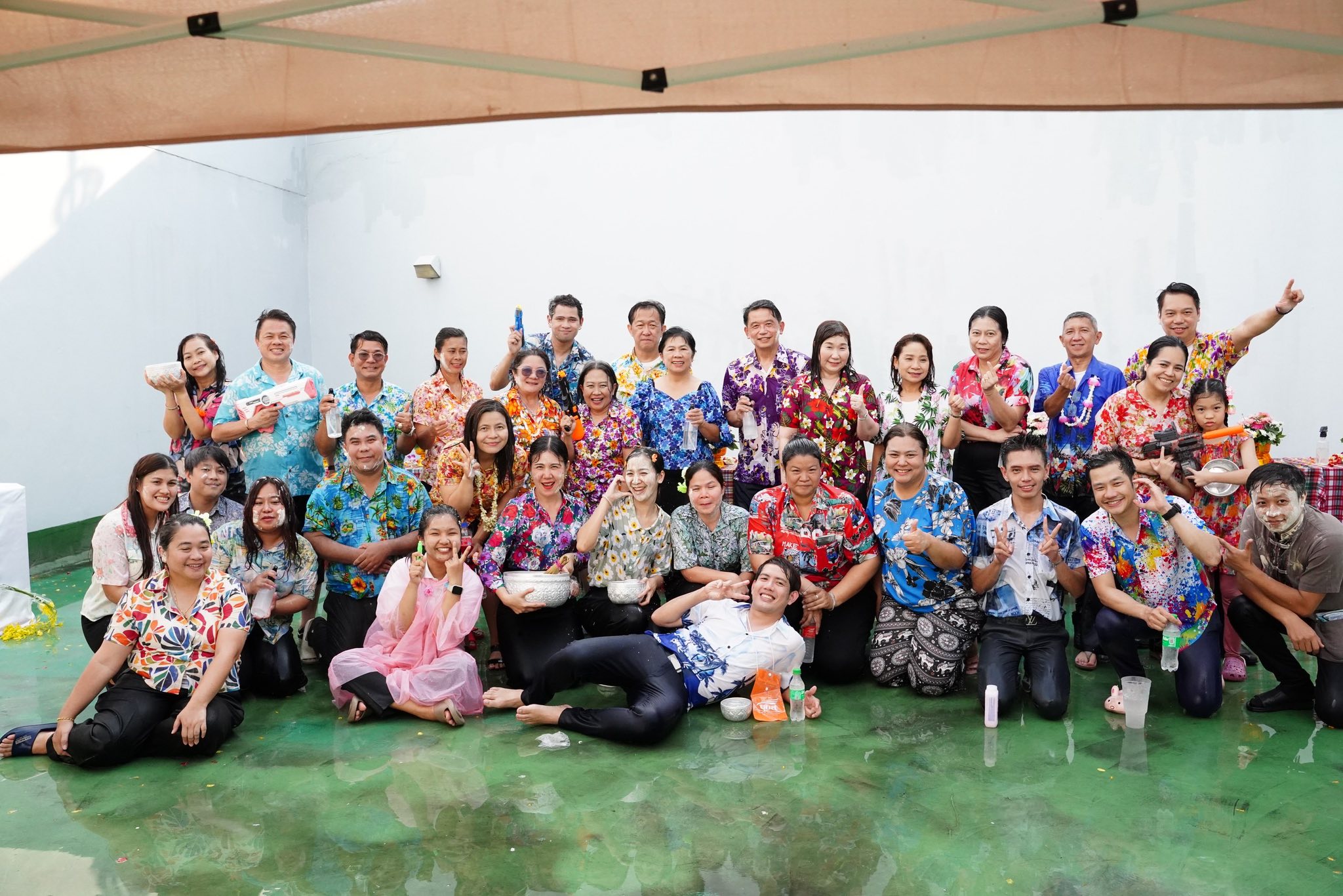 “บขส.” รดน้ำขอพรผู้ใหญ่ สืบสานประเพณีไทย สงกรานต์ 2568 พร้อมกระชับความสัมพันธ์อันดีระหว่างผู้บริหารและพนักงานฯ