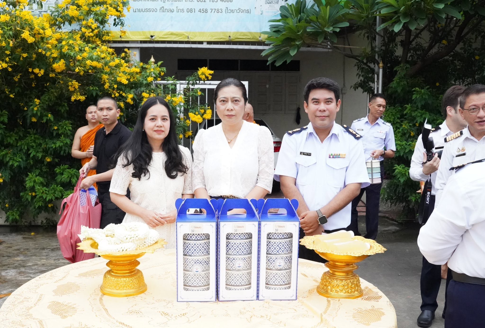 “BKS” เข้าร่วมตักบาตรโครงการบรรพชาอุปสมบทในพระสังฆราชูปถัมภ์ ถวายพระกุศลแด่ “เจ้าฟ้าพัชรกิติยาภาฯ”